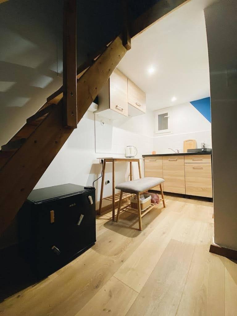 Apartamento Velestinou Private Maisonette Atenas Exterior foto