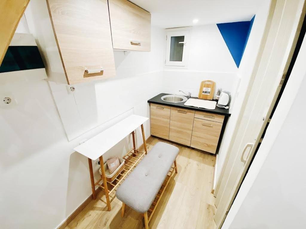 Apartamento Velestinou Private Maisonette Atenas Exterior foto